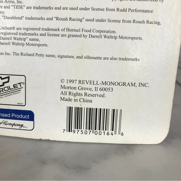 Race Day Rusty Wallace 2 Penske Diecast Toy Race Car Limited Edition 90s Vintage - Picture 4 of 6